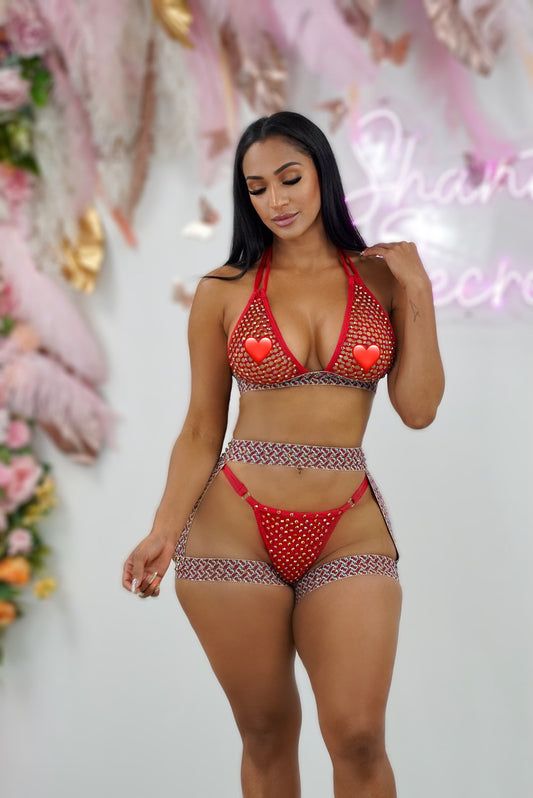 Bikini Expertly crafted in vibrant red